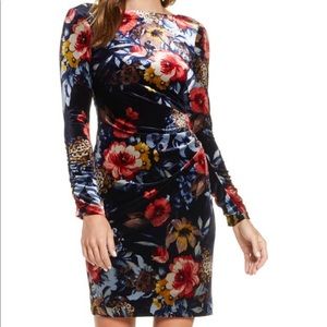 NWOT Vince Camuto Velvet Long Sleeve Dress Sz 12